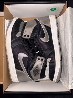Women’s Jordan 1 Retro Hi OG ‘Satin Shadow’